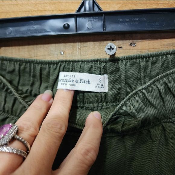 Abercrombie jogger pants - Picture 4 of 5